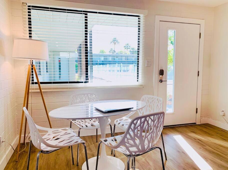 Primo Old Town Location W/ Heated Pool Apartment Scottsdale